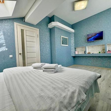Apartpoltava Ексклюзивна Мансарда З Виходом На Дах, Новобудова, Led Дзеркало Корпусний Парк Ngoại thất bức ảnh